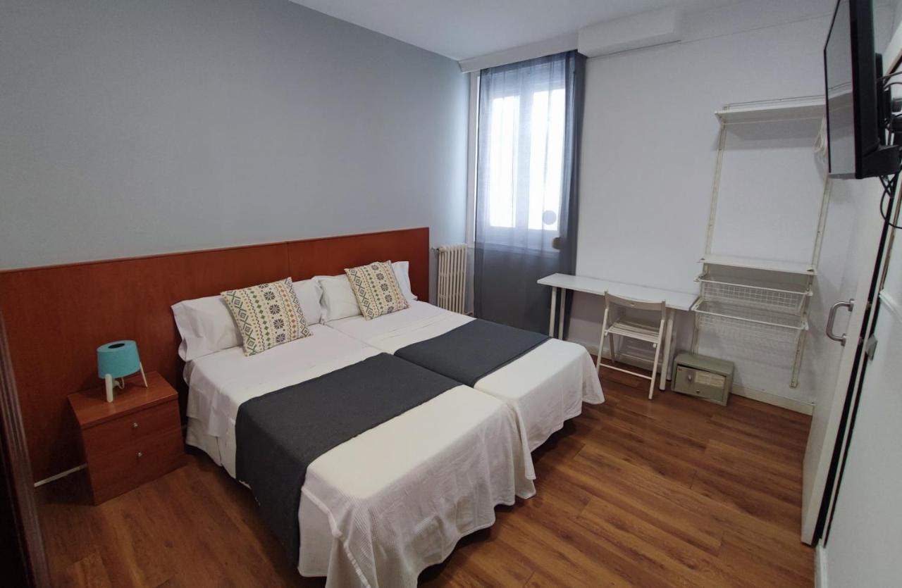 Hostal Cervantes Madrid Ngoại thất bức ảnh