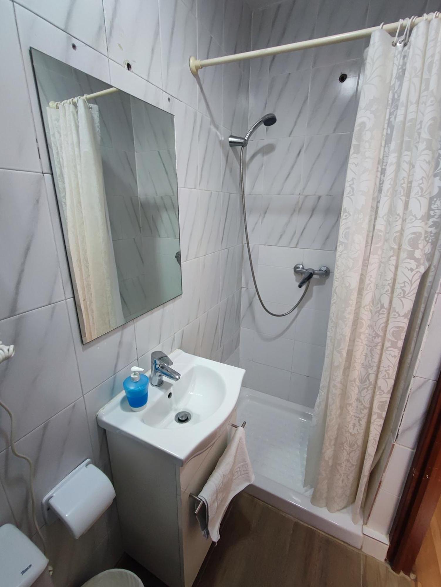 Hostal Cervantes Madrid Ngoại thất bức ảnh