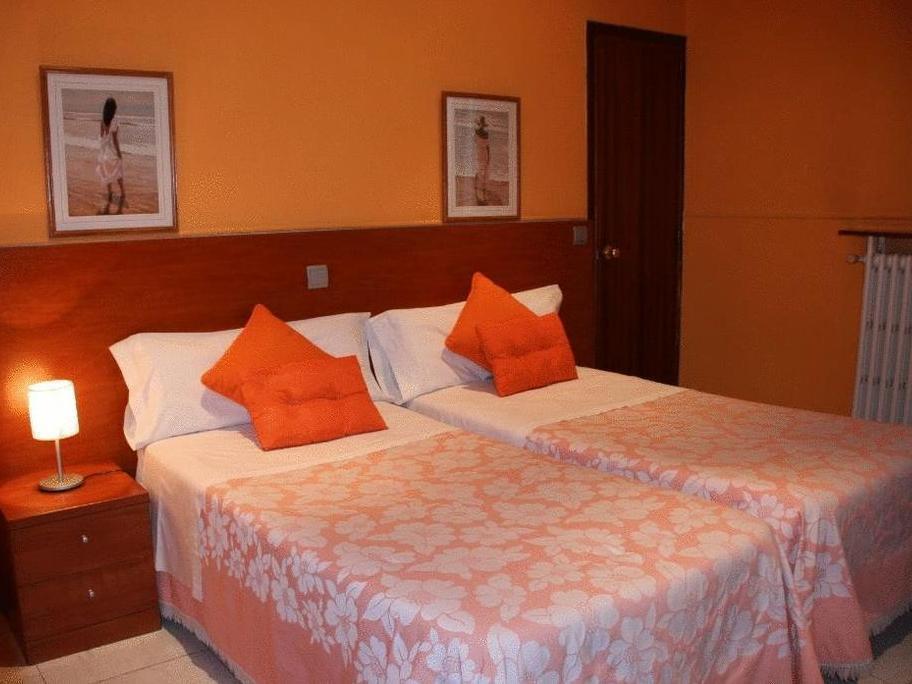 Hostal Cervantes Madrid Ngoại thất bức ảnh