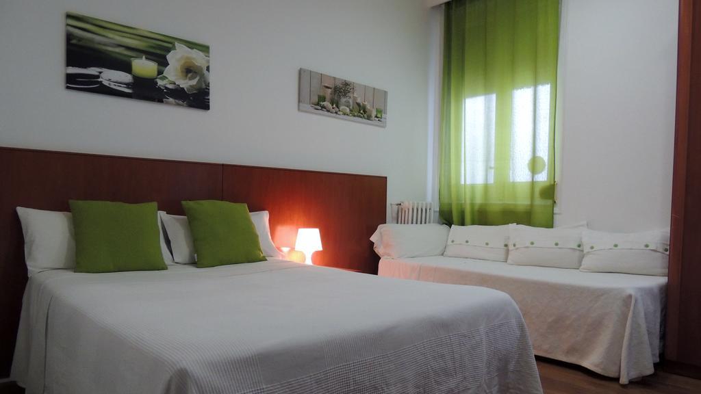 Hostal Cervantes Madrid Ngoại thất bức ảnh