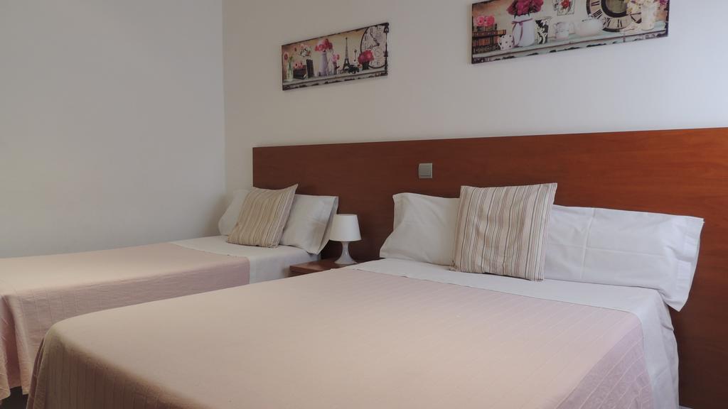 Hostal Cervantes Madrid Ngoại thất bức ảnh